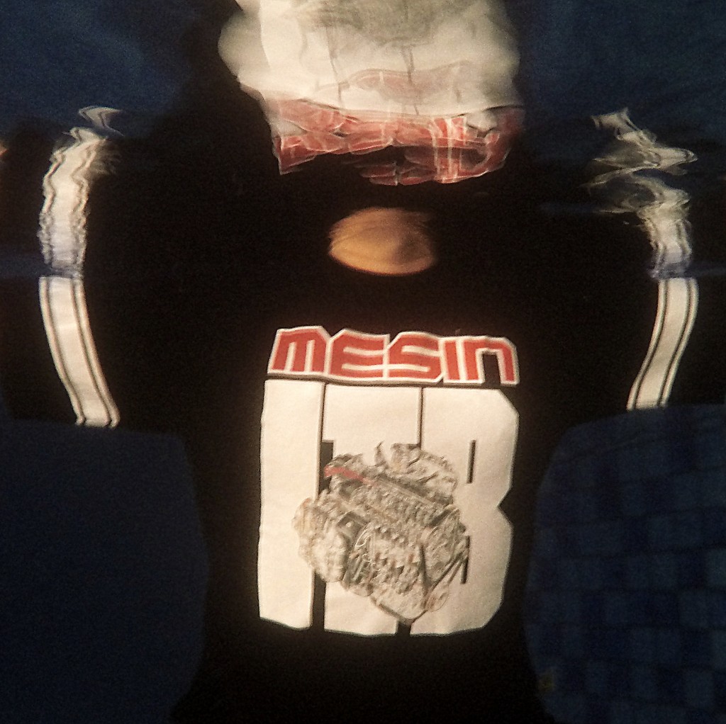 Kaos Mesin: water proof